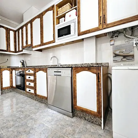 Cozynest - With Terrace Apartamento