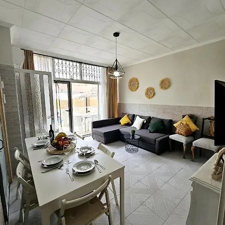 Cozynest - With Terrace Apartamento Alicante