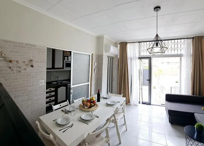 Cozynest - With Terrace By Suncastle Alicante