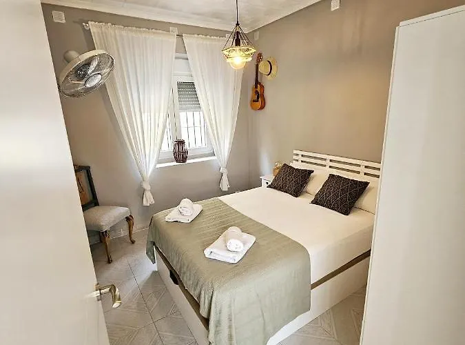 Lägenhet Cozynest - With Terrace By Suncastle