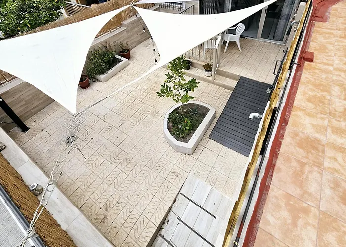 Cozynest - With Terrace By Suncastle